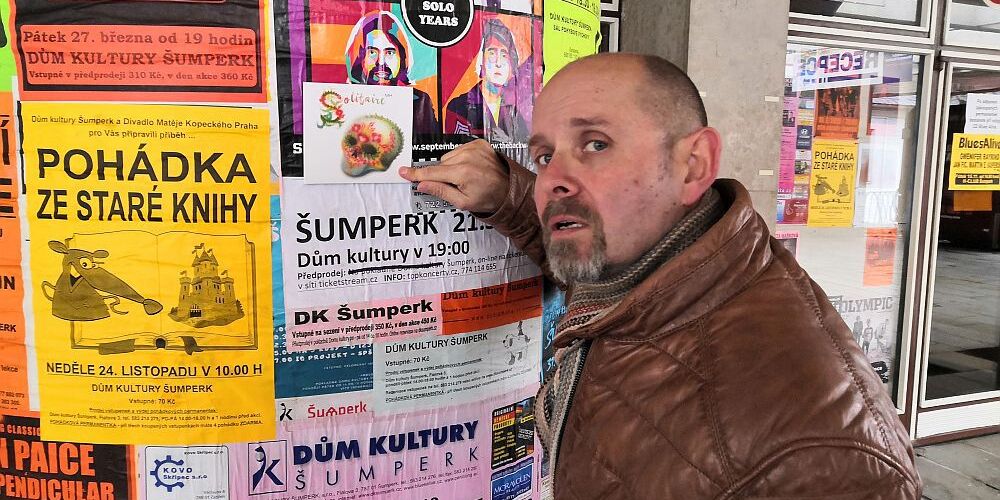 S Markem Hlavicou o albu Solitaire