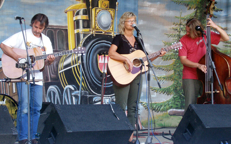 Rozhovor se skupinou Pavlína Jíšová a přátelé