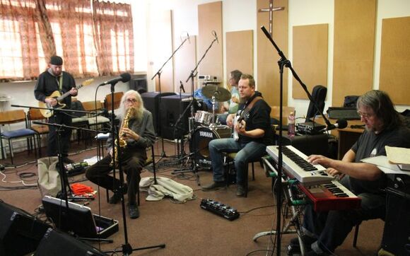 Fotogalerie: Plastic People živě na Proglasu