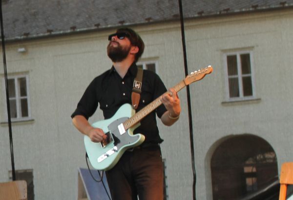 Rozhovor s písničkářem Fandou Holým