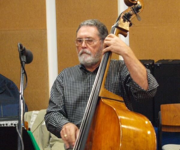 Rozhovor s jazzovým kontrabasistou Vincencem Kummerem