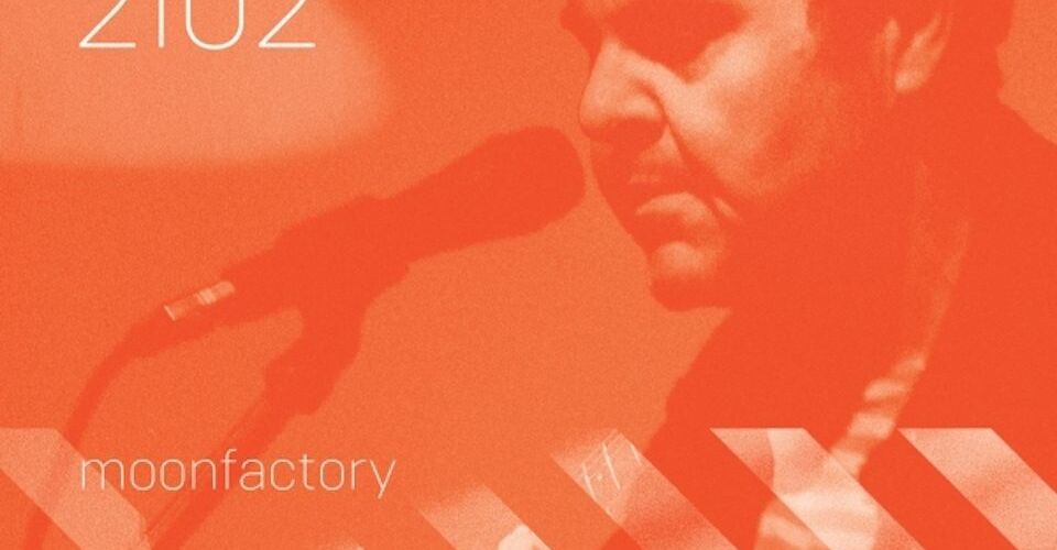 Fuzzy 2102 s albem Moonfactory
