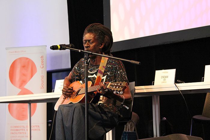 Rozhovor se senegalským zpěvákem Cheikhem Lô