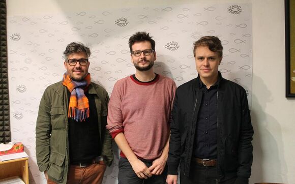 S hudebníkem Floexem a producentem Tomem Hodgem