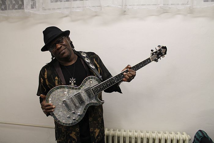 Americký kytarista Joe Louis Walker