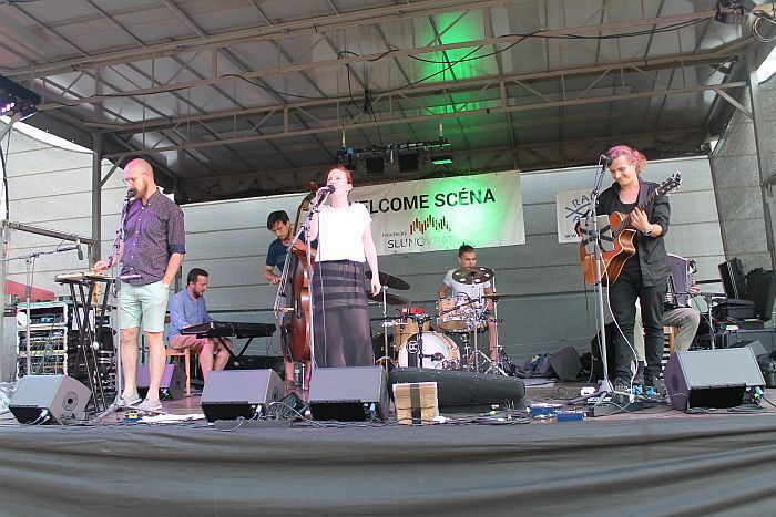 Koncert skupiny Bizarre Band ze studia