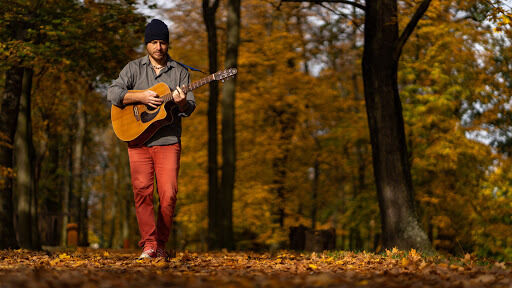 Rozhovor s písničkářem Hynkem Kočím