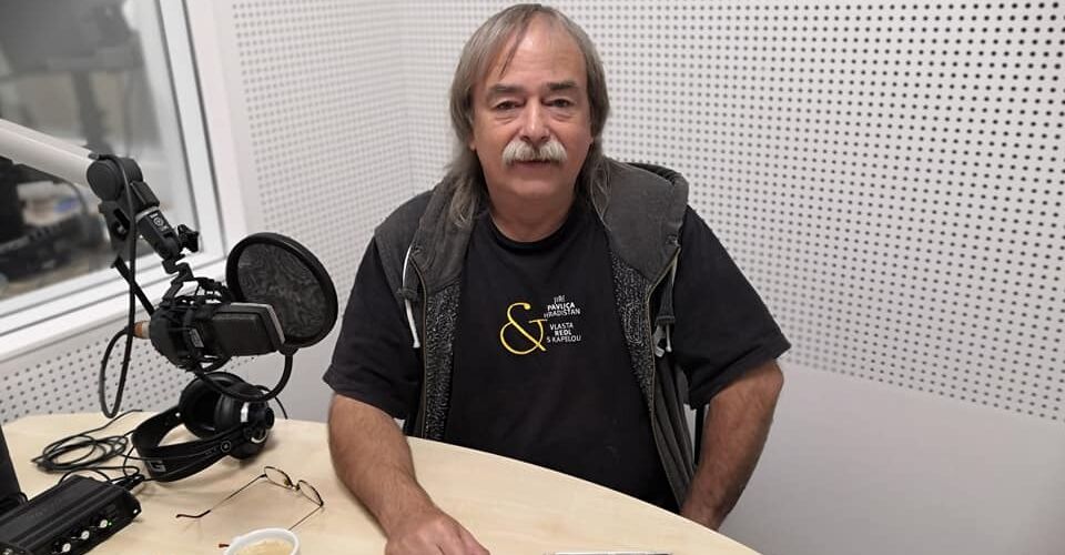 Učitel Slávek Janoušek a poezie Jiřího Žáčka