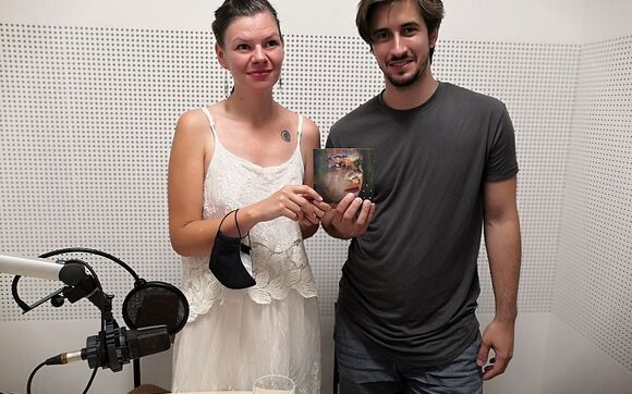 S Ivanou Mer o albu Earth