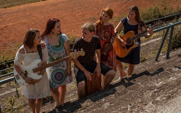 Koncert skupiny Zkusmeto ze studia Proglasu