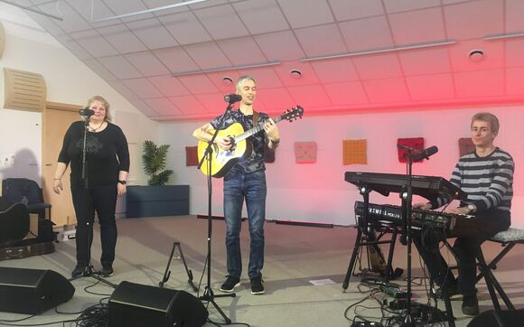 Koncert skupiny Fregata ze studia Proglasu