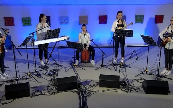 Koncert skupiny VoHuBa ze studia Proglasu