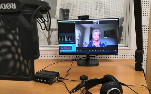 Rozhovor s českokanadskou zpěvačkou Lenkou Lichtenberg