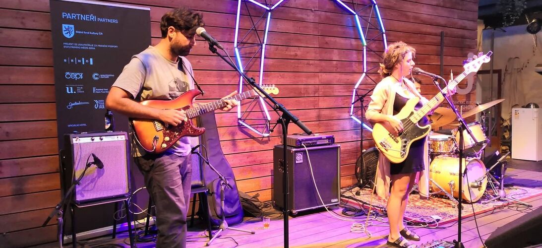 Rozhovor se zpěvačkou Sisou Feher