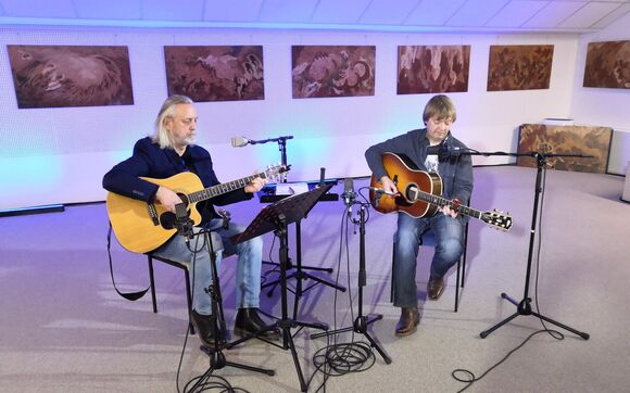 Písně míru a smíru – živě z Koncertního studia