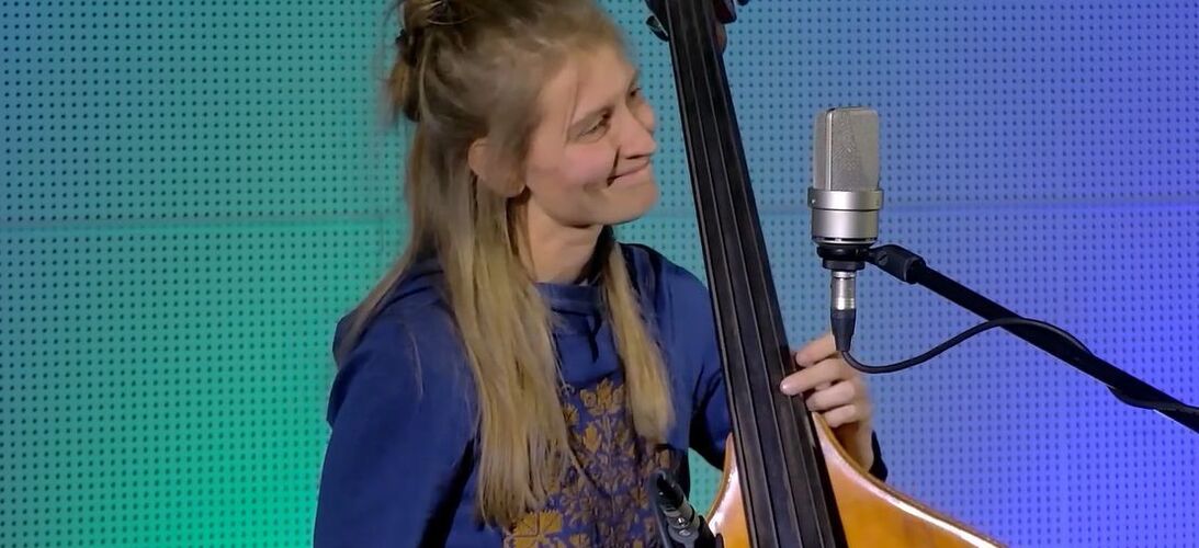 Koncert kontrabasistky Pavly Šefrnové ze studia Proglasu