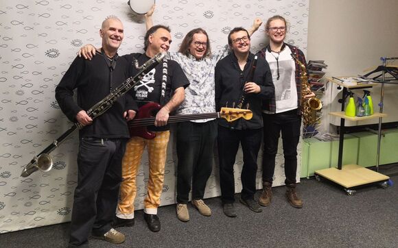 Strakův pojízdný cirkus živě z Koncertního studia