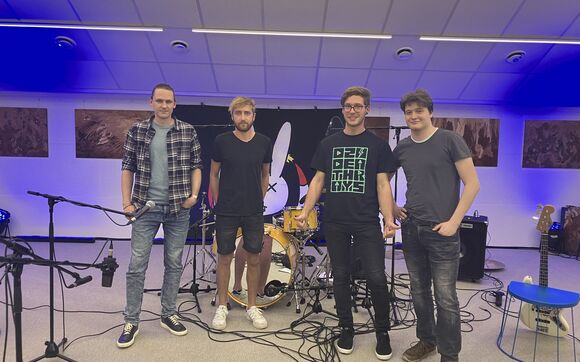 Koncert skupiny Rocket Bunny ze studia Proglasu