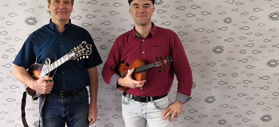 S Radimem Zenklem a Ondrou Kozákem o albu Eastern Grass