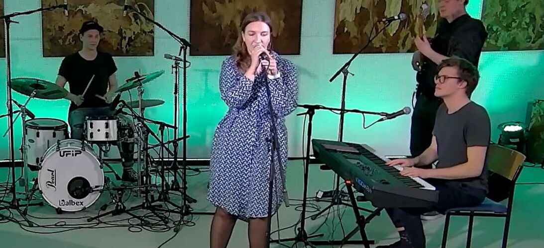 Koncert skupiny Michael to Castle ze studia