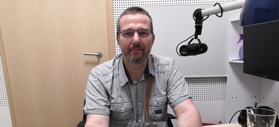 S písničkářem Petrem Janků o albu O čo hrá sa