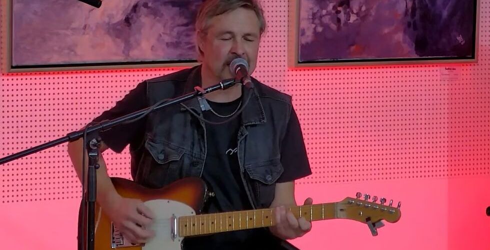 Koncert skupiny Radimec & Old Horses ze studia Proglasu