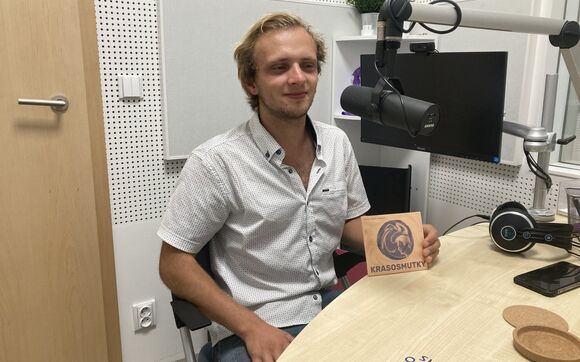 Rozhovor s písničkářem Martinem Čmelíkem