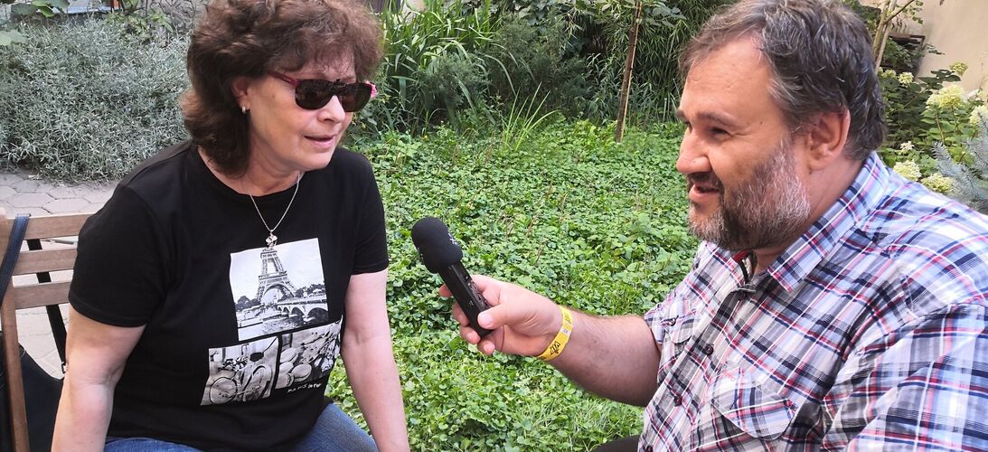 Se Zuzanou Suchánkovou o albu Blúzy & šansóny