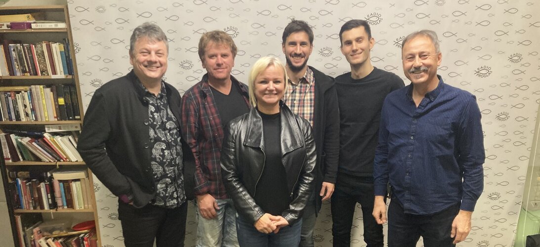 Koncert skupiny WBand ze studia Proglasu