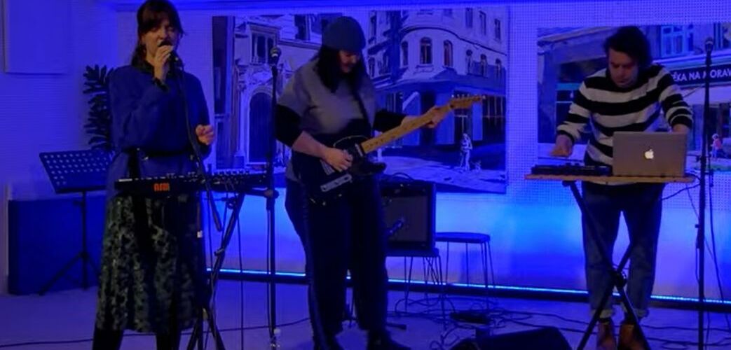 Koncert skupiny Meluzína ze studia Proglasu