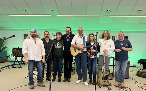 Koncert skupiny Koňaboj ze studia