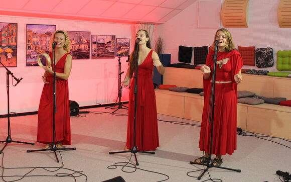 Koncert skupiny Neha! ze studia Proglasu