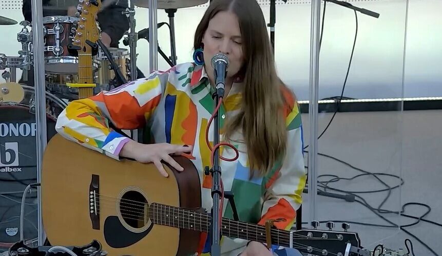 Vladivojna La Chia představuje Břehy – živě z Koncertního studia