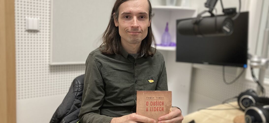 Rozhovor s písničkářem Tomášem Tomanem