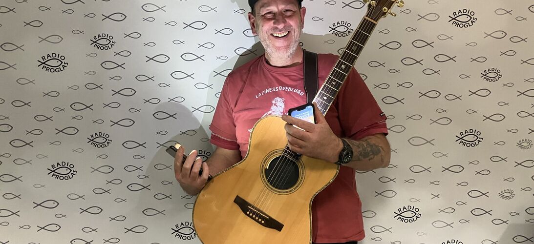 Koncert Petra Brousila ze studia Proglasu