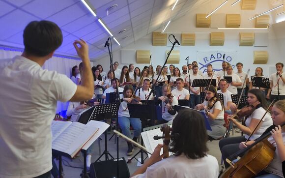 Schola brněnské mládeže (SBM) – večer chval