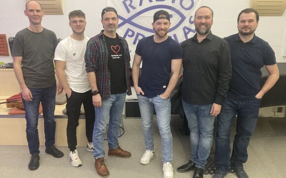 Koncert skupiny Docuku ze studia Proglasu