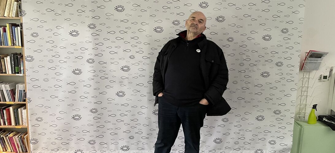 Antologie poezie Osamělých písničkářů – rozhovor s Janem Burianem