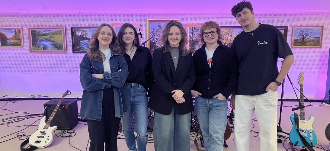 Koncert skupiny Impolite ze studia Proglasu