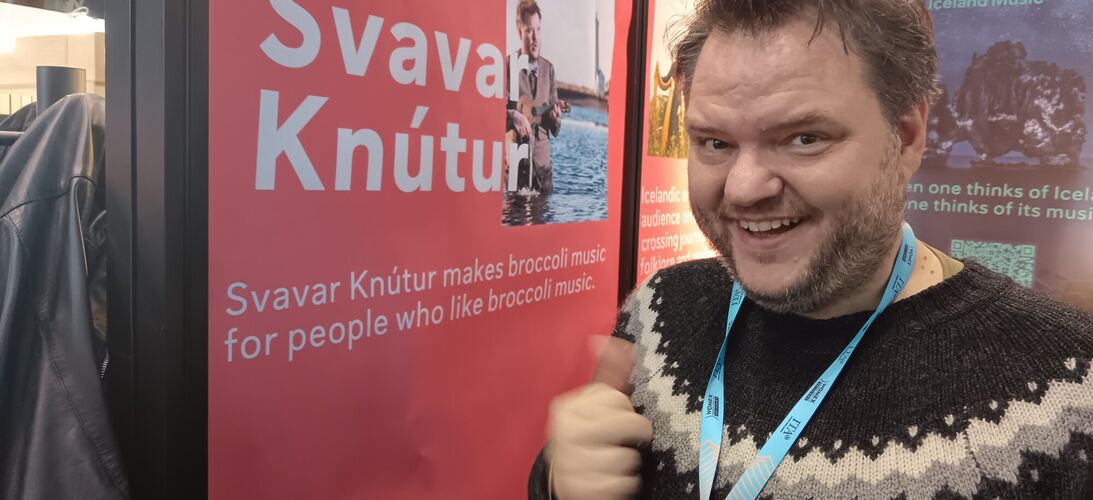 S islandským písničkářem Svavarem Knúturem o albu Ahoy! Side B