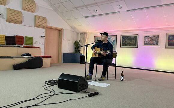 Mladší bratr – živě z Koncertního studia