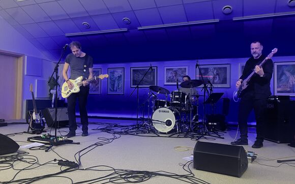 Fuzzy 2102 – koncert ze studia