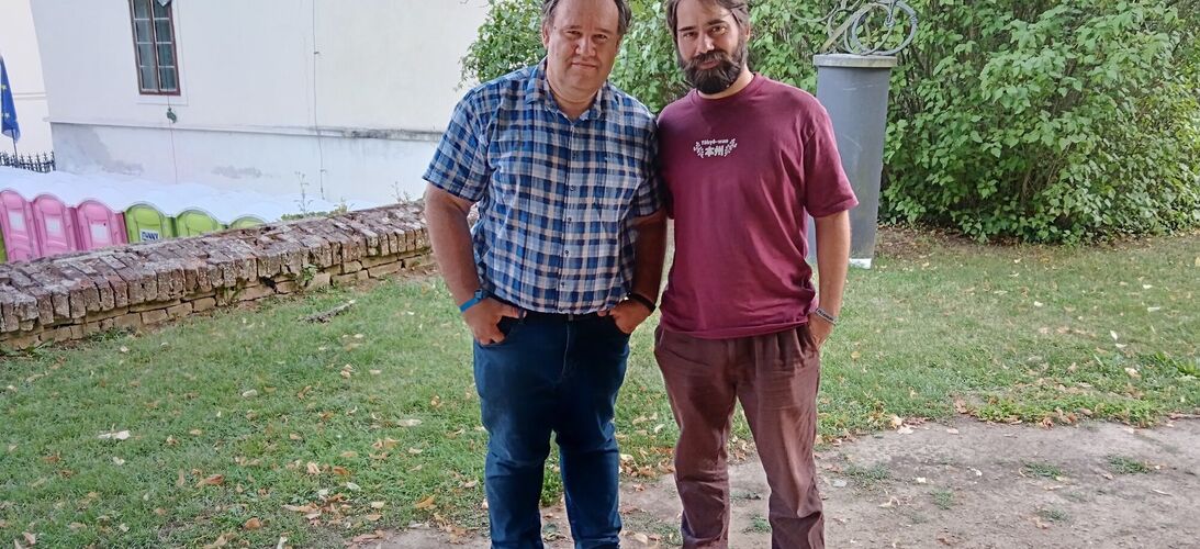 Se slovenským violoncellistou Matejem Tkáčem o albu Škovránok