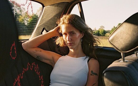 Rozhovor s písničkářkou Marjari