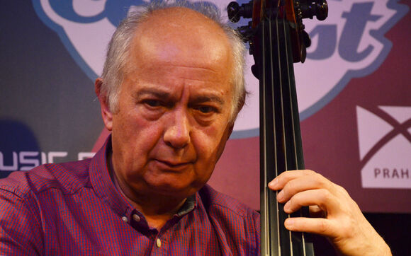 S jazzovým kontrabasistou a skladatelem Františkem Uhlířem