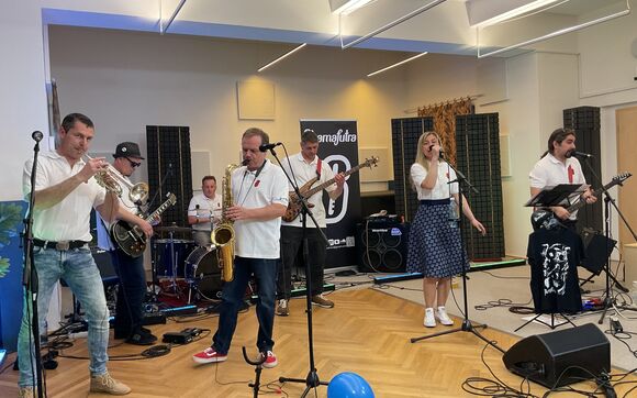 Koncert skupiny Skamafutra ze studia Proglasu