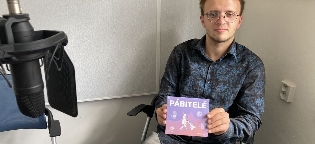 S písničkářem Martinem Čmelíkem o albu Pábitelé