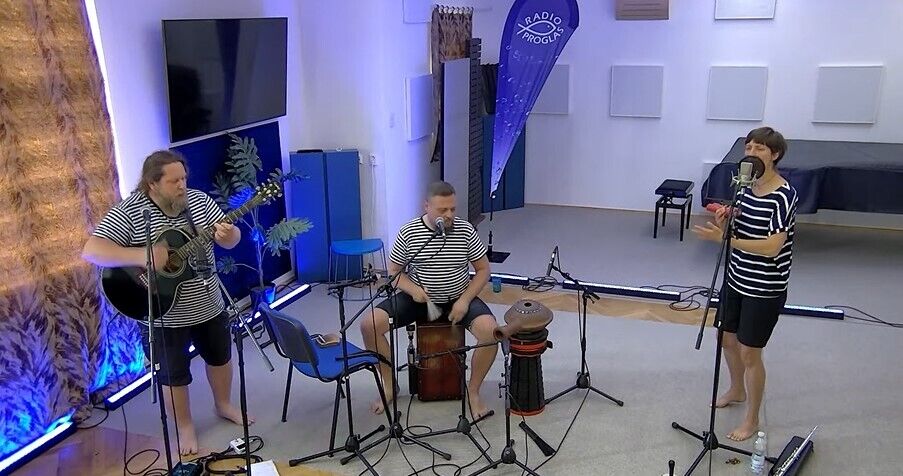 Koncert skupiny Rendez-fou ze studia Proglasu