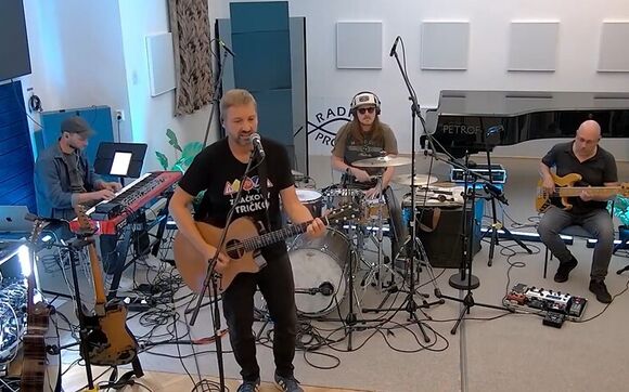 Koncert Vojty Šňupárka ze studia Proglasu